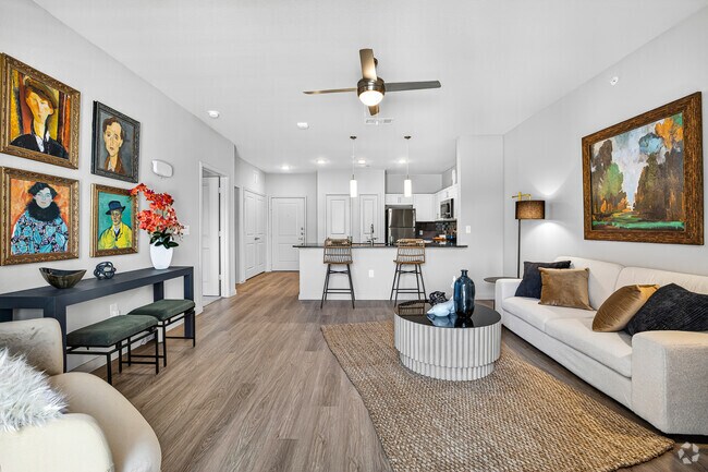 1BR, 1BA - 834SF