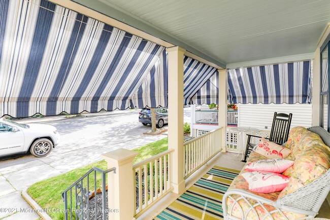 87 Embury Ave