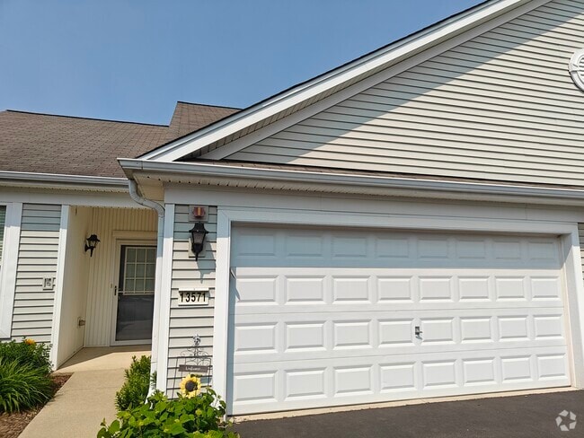 Building Photo - 13571 Hemlock Rd Rental