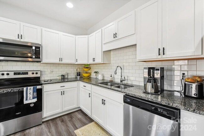 Photo - Room in House on Denbur Dr