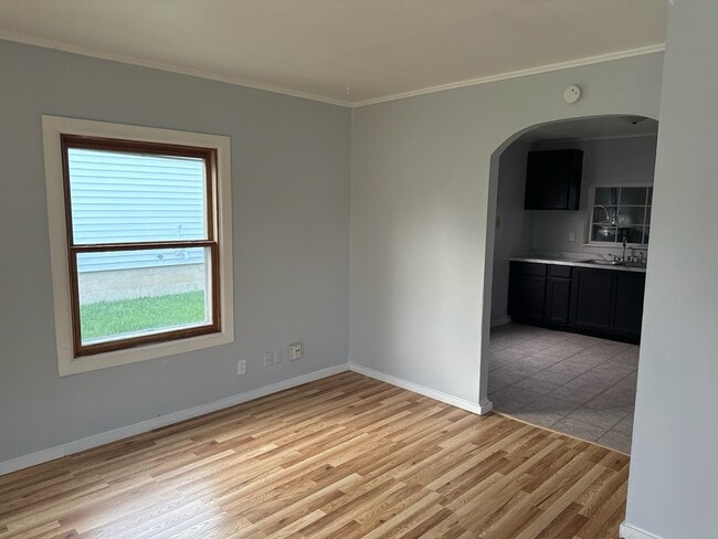 Photo - 4521 Victory Ave