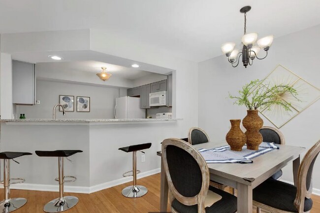 Photo - 4466 McPherson Ave