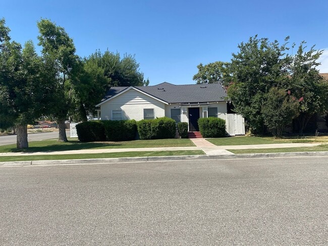 Building Photo - 400 Jefferson St