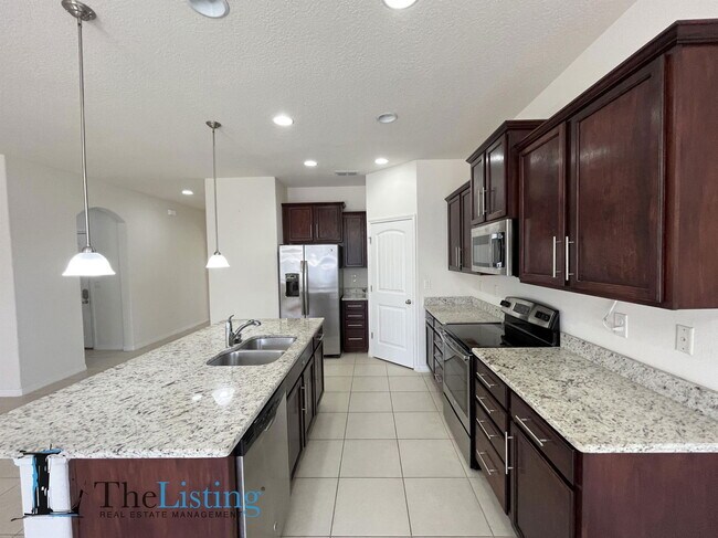 Photo - 1924 Siesta Falls Ct