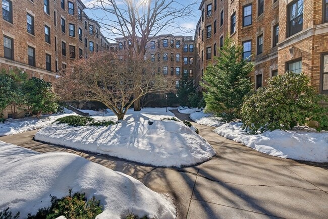 Photo - 118 Riverway St Unit 29