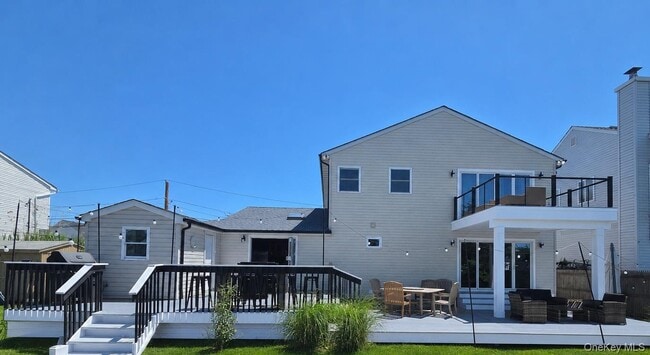 2706 Peconic Ave