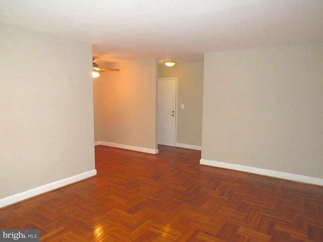 Photo - 1311 N Ode St Unidad 612