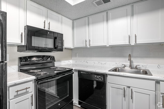 Copperfield Apartments - Kitchen