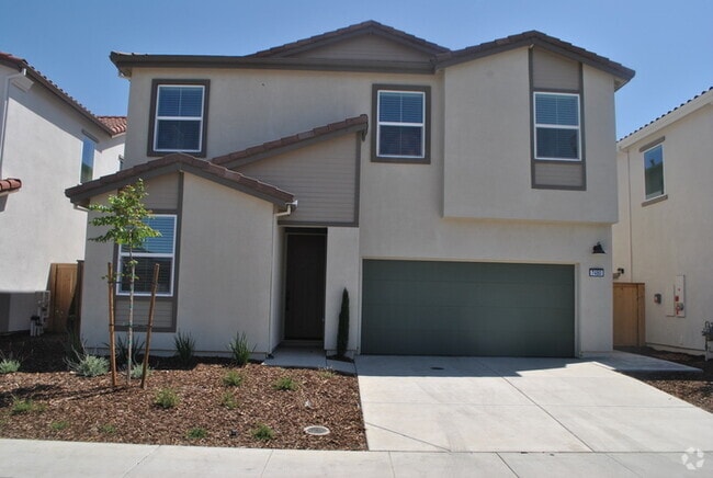 Building Photo - Gorgeous Brand New Solar Home in West Rose...