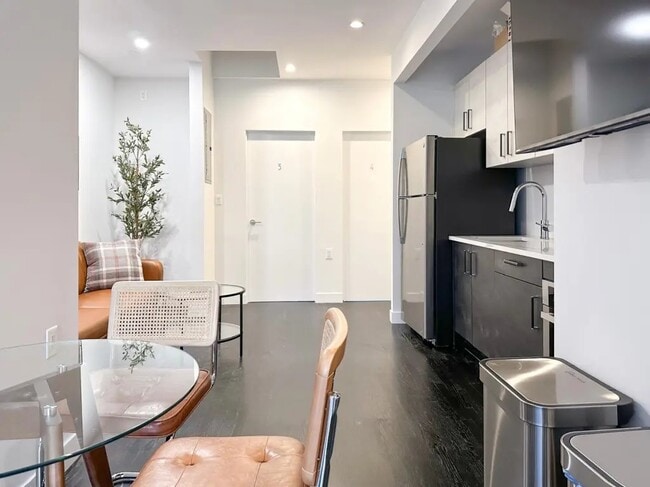 Photo - Furnished room/NOT APARTMENT Unit 1R