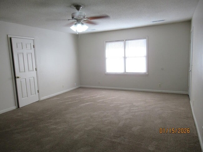 Photo - 174 Gertrude Dr