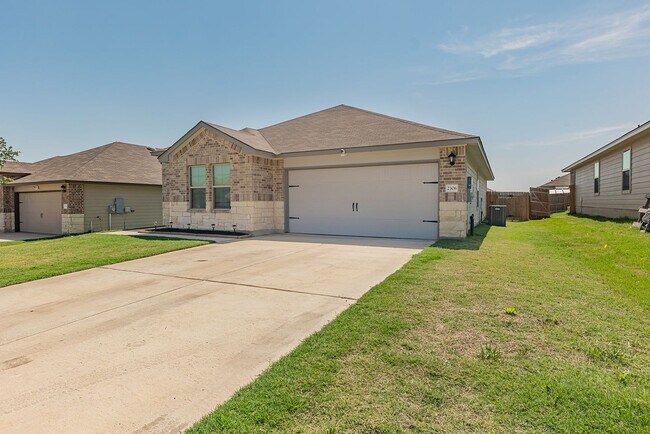 Photo - 2306 Aylesbury Dr