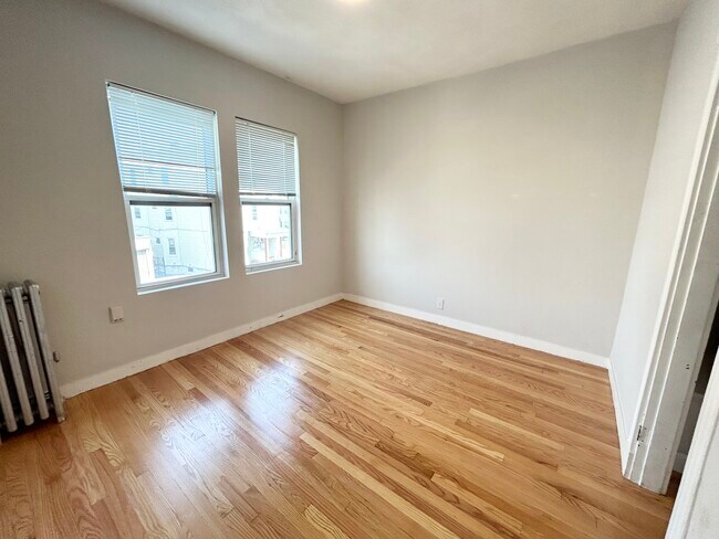 Photo - 19 Eastman St Unit 2