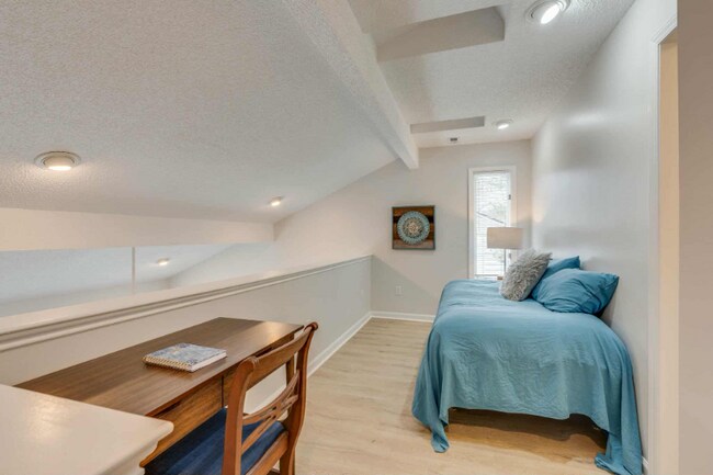 Photo - 5009 Emerald Dr Unidad 1