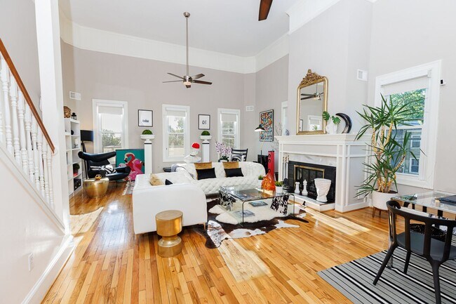 205 18th St SE Unit 3
