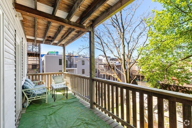 Building Photo - 93 Old Harbor St Unit 1 Rental