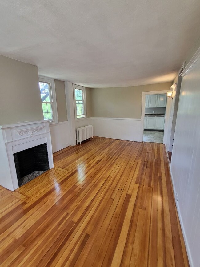 Photo - 363 Waterman Ave Unit 3