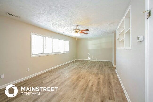 Photo - 320 Birchwood Dr