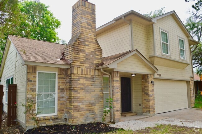 Building Photo - Freshly remodeled 3 bed 2 bath home!