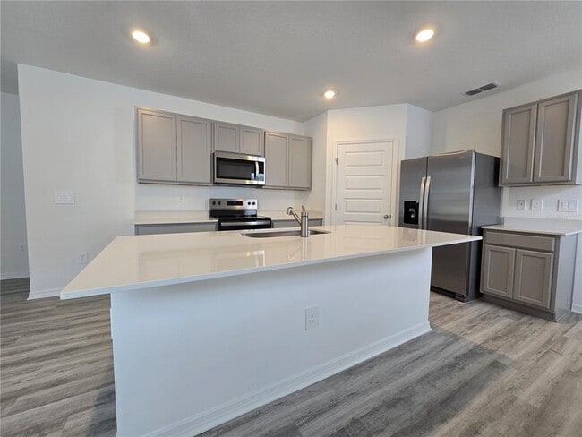 Photo - 8411 Madrid St