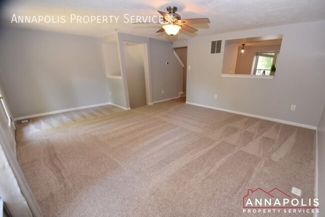 Photo - 571 Quaker Ridge Ct