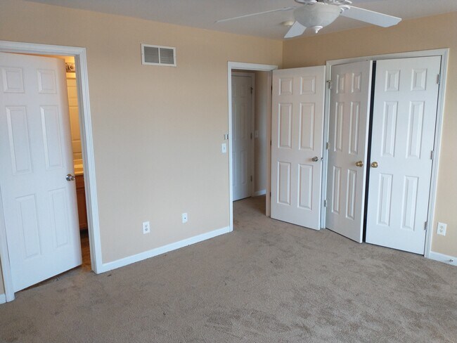 Photo - 1533 Stonefield Dr