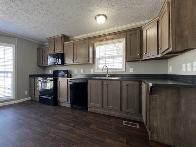 Photo - 302 Caseybrook Ct