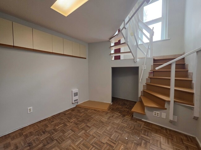 Photo - 216 Montreal St Unit 216-2