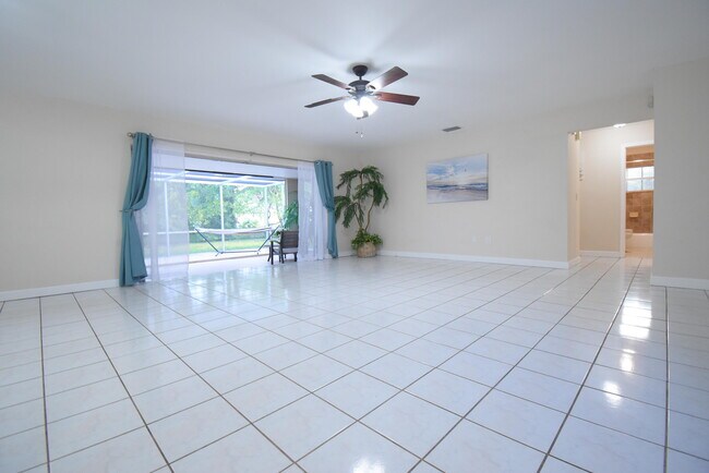 22584 Lanyard St