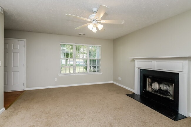 Photo - 1405 Buckingham Pl