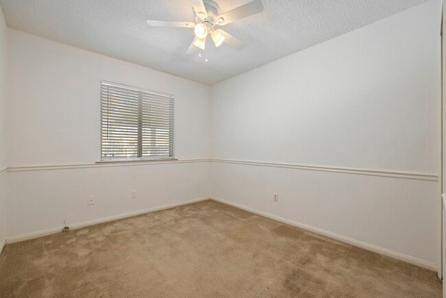 Photo - 22727 Smokey Hill Dr