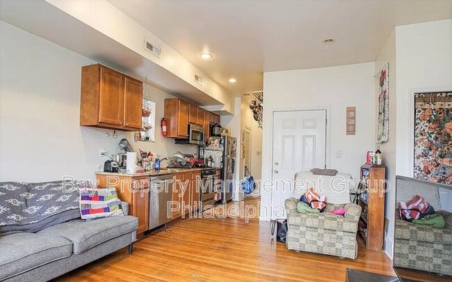 Photo - 4920 Cedar Ave Unidad 2