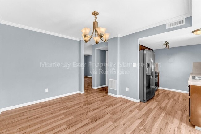 Photo - 3137 Seacrest Ave