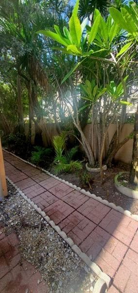 Photo - 2049 SE 6th St