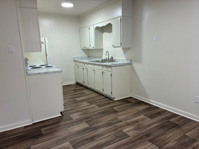 Photo - 726 N Slemons St Unit 2