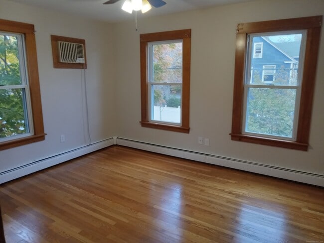 Photo - 109 S Cherry St