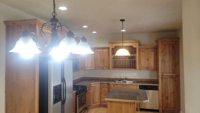 Photo - 1045 N 130 W