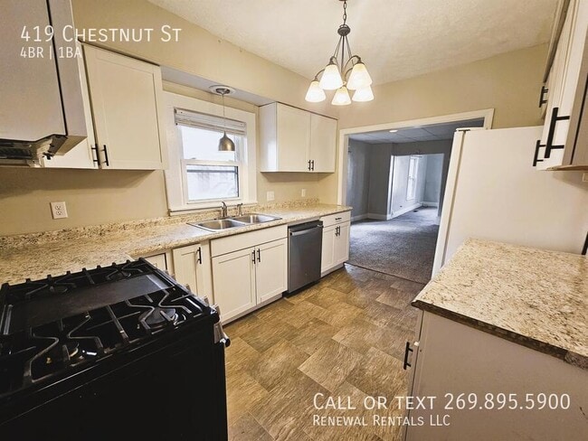 Photo - 419 Chestnut St