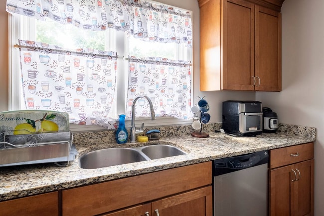 Photo - 4004 Matson Ave