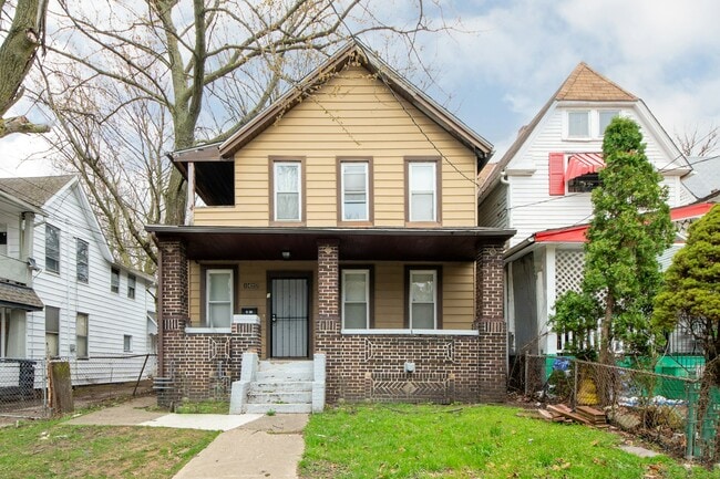 Photo - 1427 E 61st St