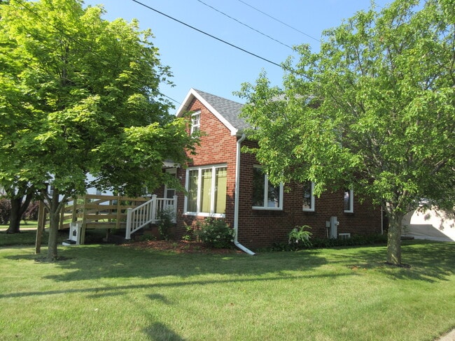 408 Prentice St Unit House