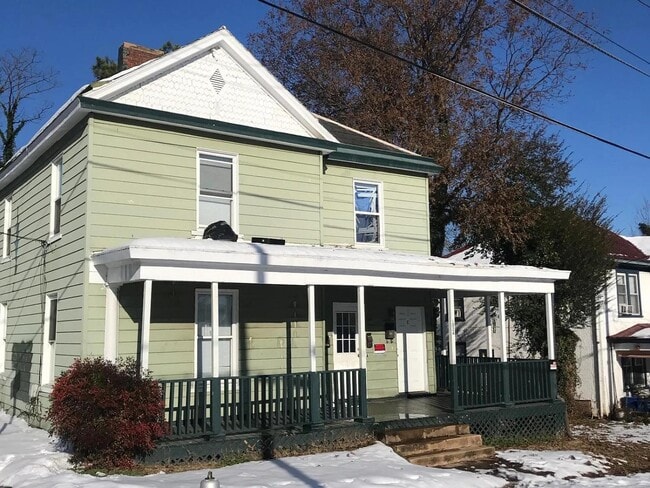 Photo - 1024 Cabell St