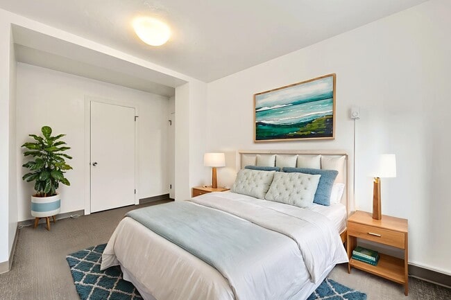 M202 - Uptown Arms & Manor