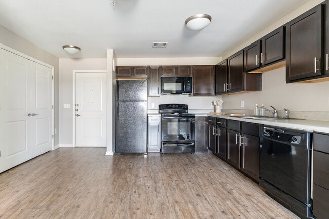 Photo - Sansom Pointe Senior