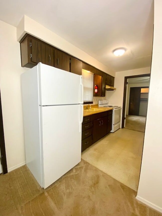 Building Photo - 420 S Maple Ave Unit 1