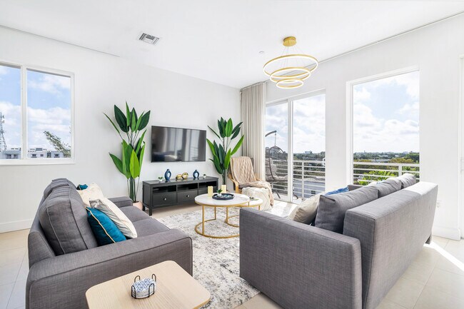 Photo - 111 SE 2nd St Unit 401