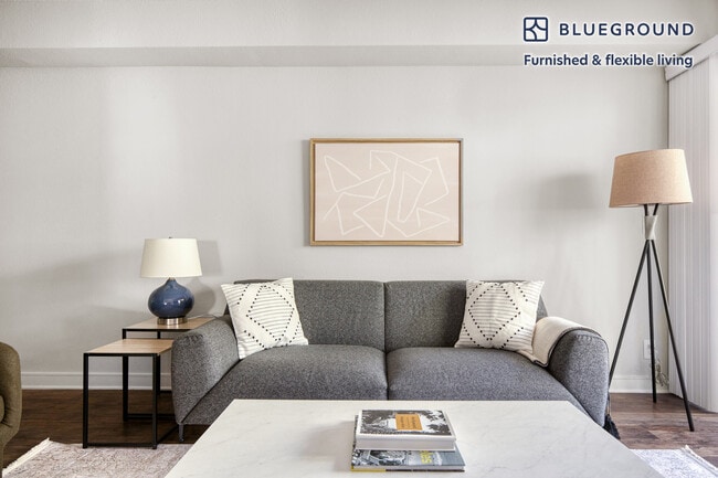 Photo - 7660 Beverly Blvd Unit FL3-ID482