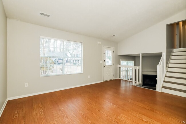 Photo - 873 Highland Terrace NE