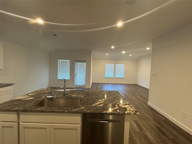 Photo - 1123 Sommerville Dr