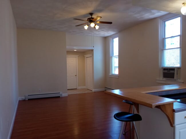 Living Area - 532 Pine St Unit 1